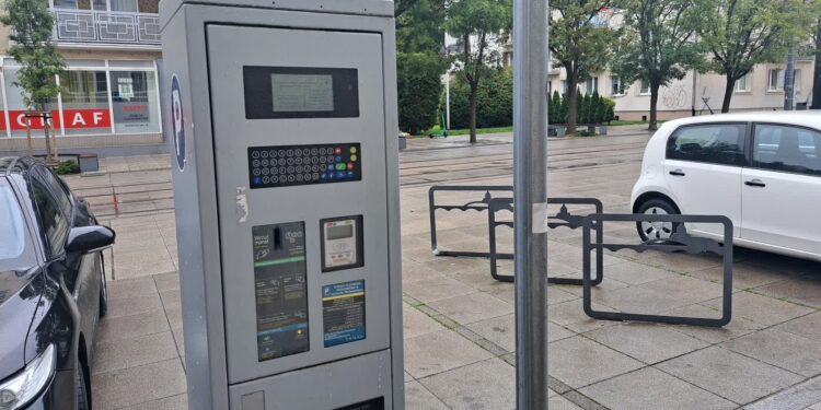 Czy poszerzona strefa płatnego parkowania wciąż obowiązuje? Jest decyzja sądu