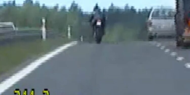 Mistrzu, zwolnij na drodze!