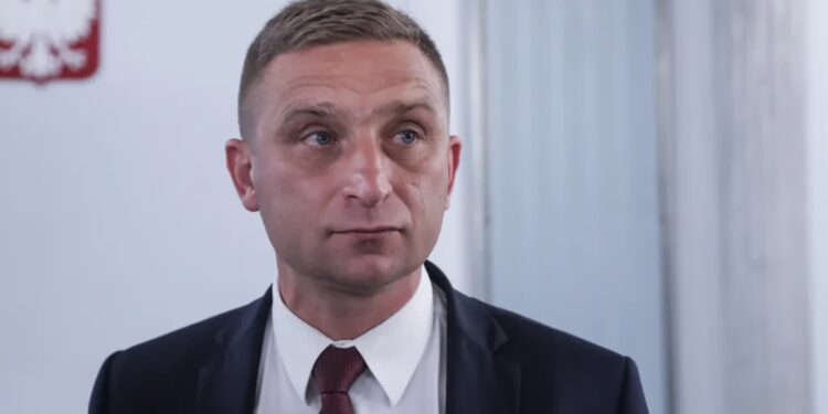 Prokuratura uzupełniła zarzuty dla Bąkiewicza