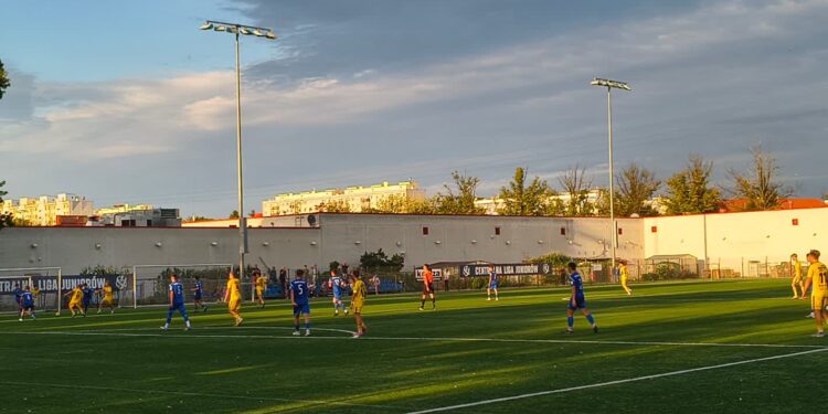 Remisowe derby w CLJ