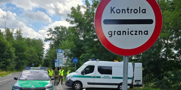 Prezes Euroregionu o granicznych kontrolach