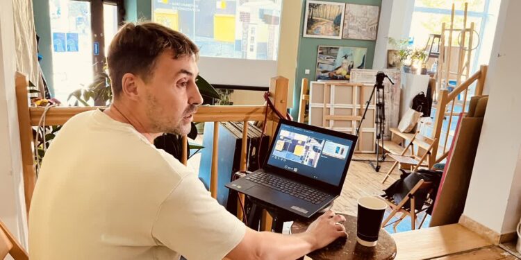 „Kamienica nie tablica” – ruszył projekt Tomka Rybaka