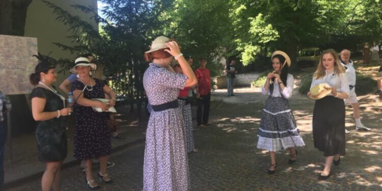 Kolejny piknik u Schroederów. Dobra zabawa w klimacie lat 20. i 30. XX wieku