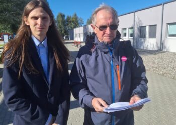 Partia Razem przeciwko płatnym parkingom przy szpitalu