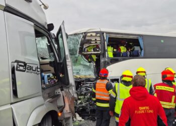 Wypadek z udziałem polskiego autokaru w Austrii. Jedna osoba nie żyje, dwie ciężko ranne