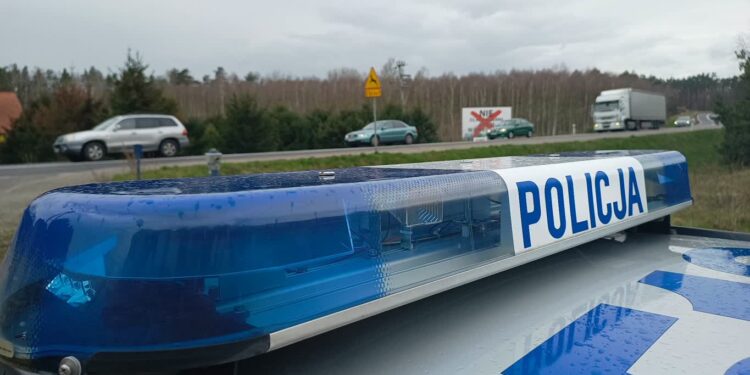 Policja przypomina o bezpieczeństwie w listopadowe święto