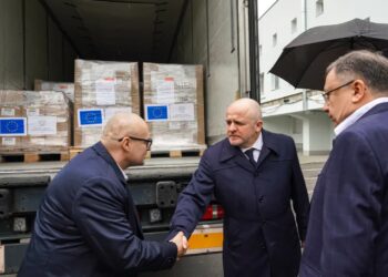 Polska przekazała Ukrainie 30 tys. opakowań antybiotyku pediatrycznego. Leki dotarły do Lwowa