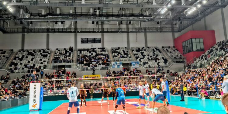 Mizerne dwa sety, solidny trzeci – Cuprum Stilon przegrał ze Skrą