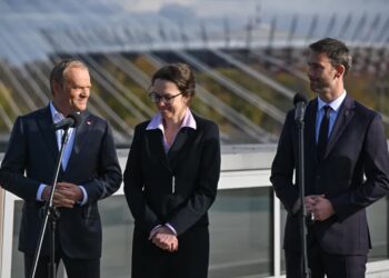 Premier: w Polsce powstanie Centrum Operacji Satelitarnych