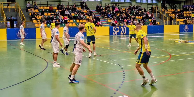 Stal wybitnie nie grała, ale w pucharze awansowała