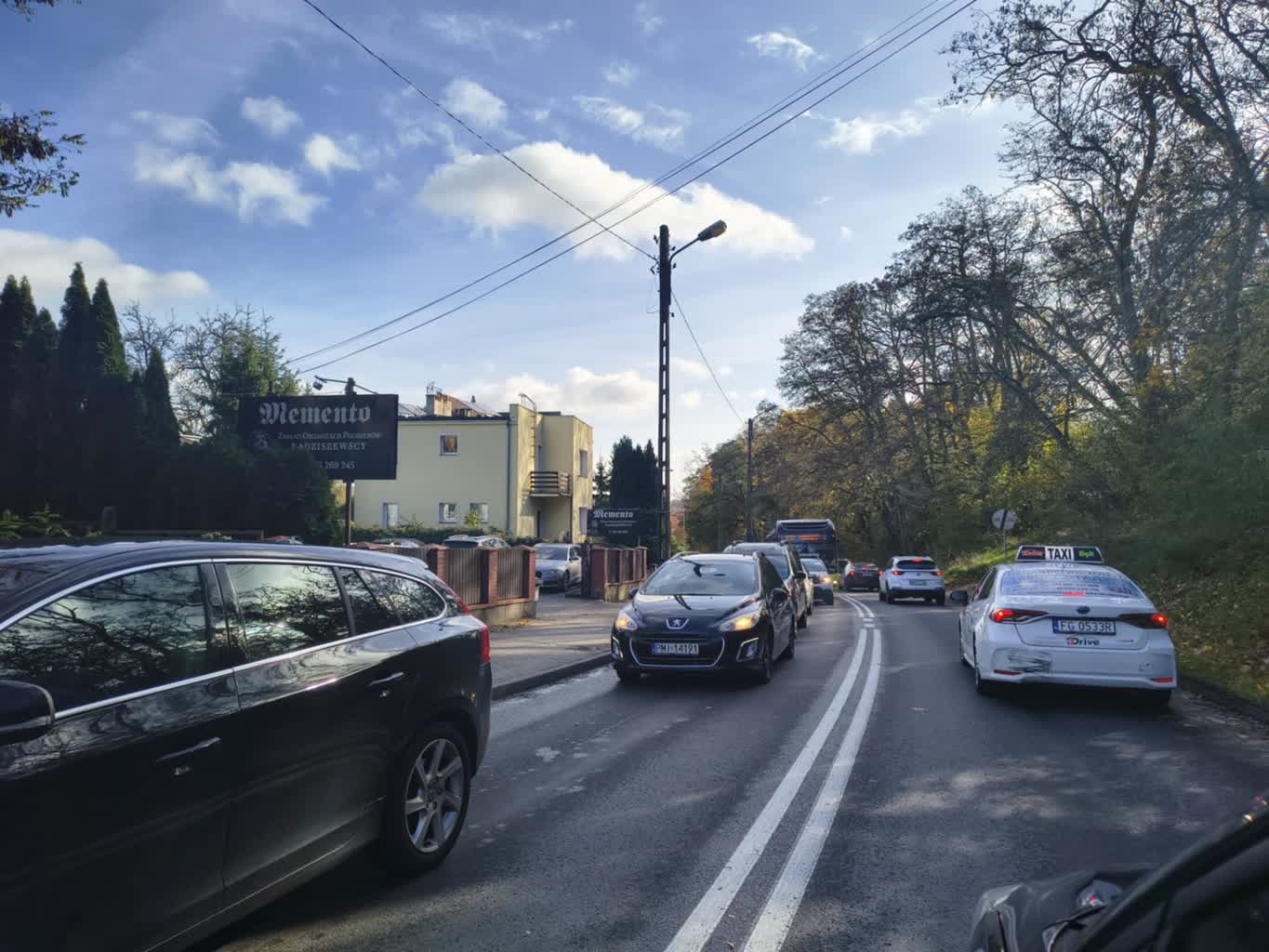 Tłumy na cmentarzu. Żwirowa była już dziś zamknięta