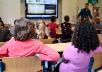 Szkoły wstrzymują wycieczki i wyjścia. Trwają protesty