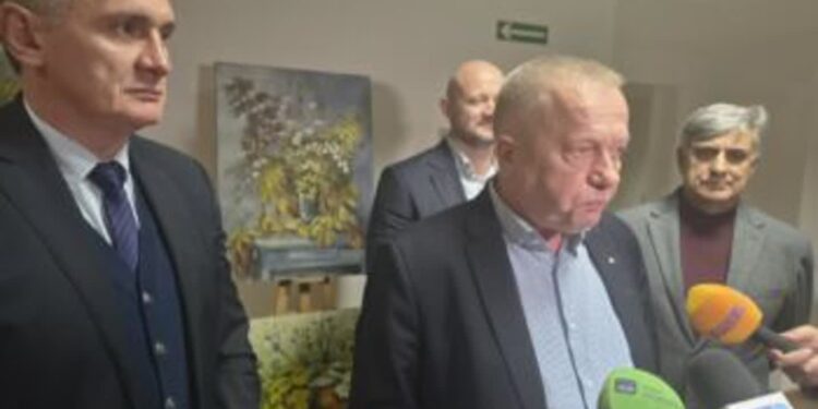 Radni PiS chcą kontroli NIK. Chodzi o dopaty do połączeń z Babimostu