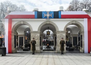 100 lat temu powstał Grób Nieznanego Żołnierza w Warszawie. Szef MON: jest świadkiem najważniejszych wydarzeń historii Polski