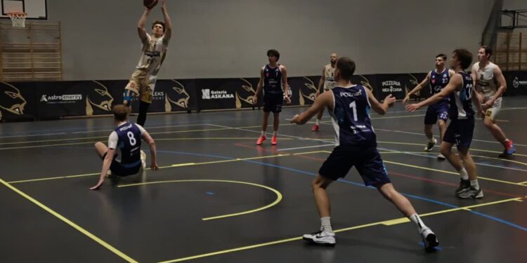 Kangoo wygrywają, ale wystawiają nerwy kibiców na próbę