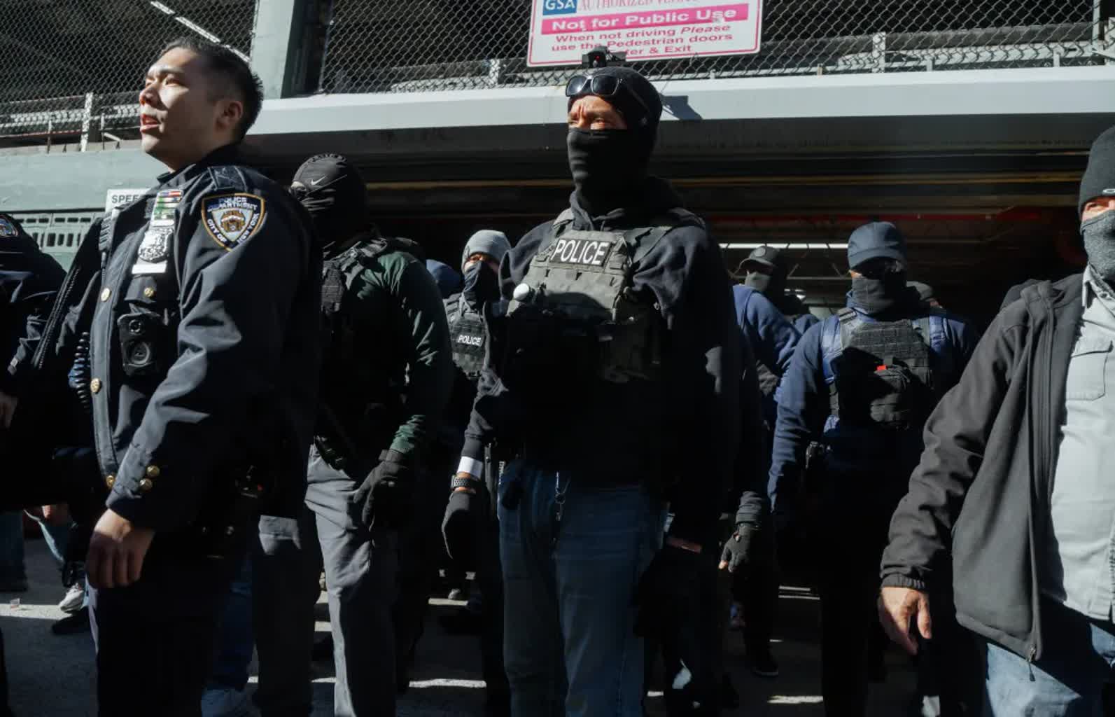 Nowy Jork. Protest przeciwko nalotom na migrantów, doszło do starć z policją