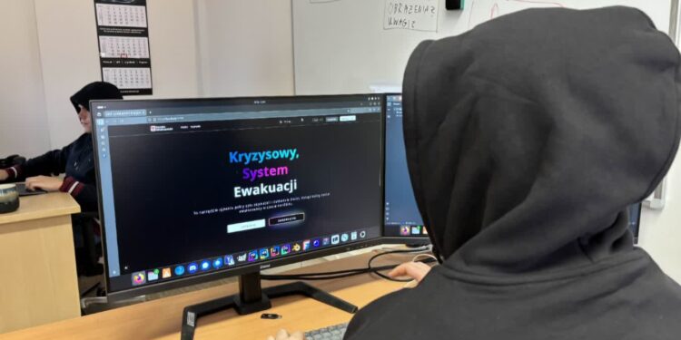 Aplikacja „Ewakuacja” ma pomóc w kryzysie