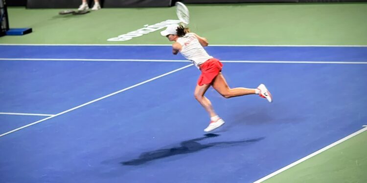 Świątek odprawiła Lee i zapewniła Polsce awans