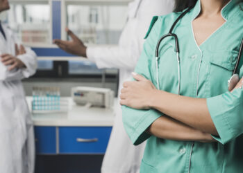 Posłowie PiS chcą kontroli w szpitalach. NFZ odpowiada