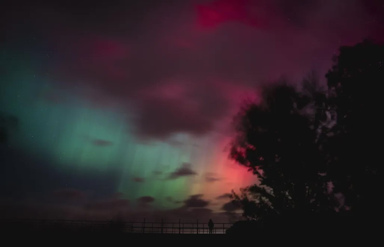 Dwie najbliższe noce mogą przynieść najsilniejsze od lat zorze polarne