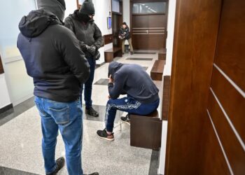 Śmierć 34-latka zamkniętego w bagażniku. Jest areszt dla podejrzanych o brutalne uprowadzenie