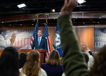 Senat USA przyjął ustawę kończącą shutdown