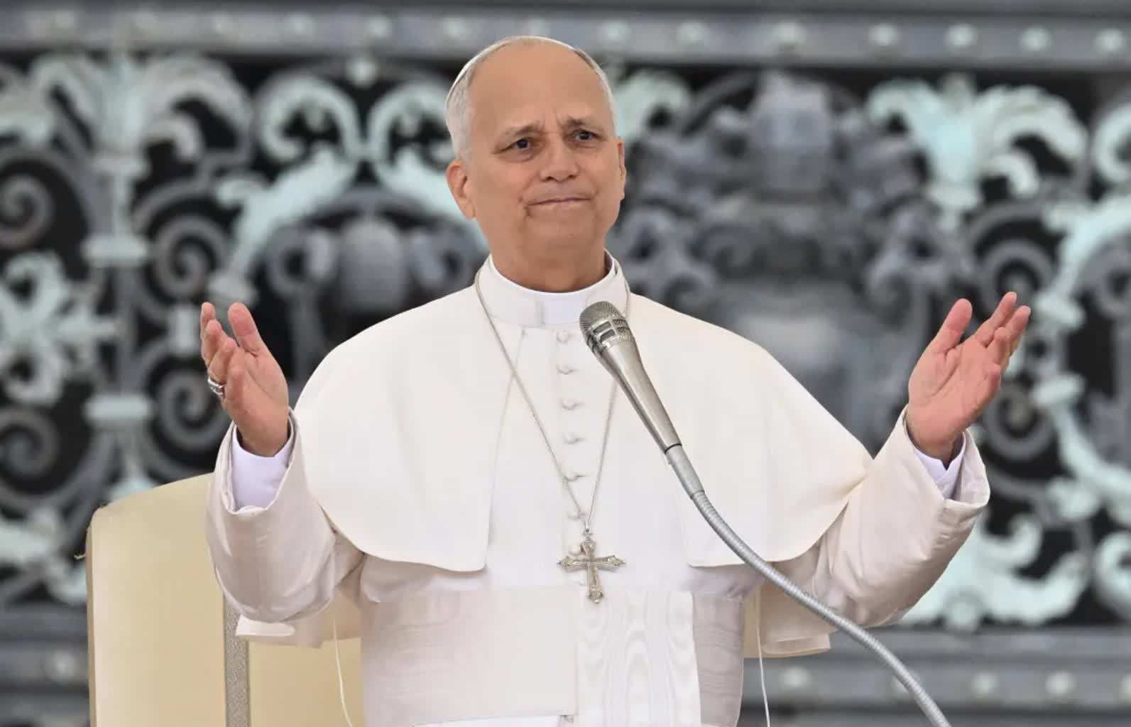 Papież: niech wizyta na cmentarzu będzie zaproszeniem do pamięci i oczekiwania