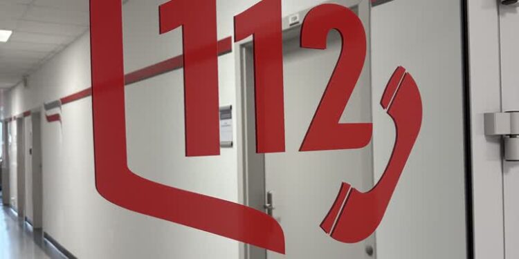 Operatory 112 odbierają pół miliona połączeń