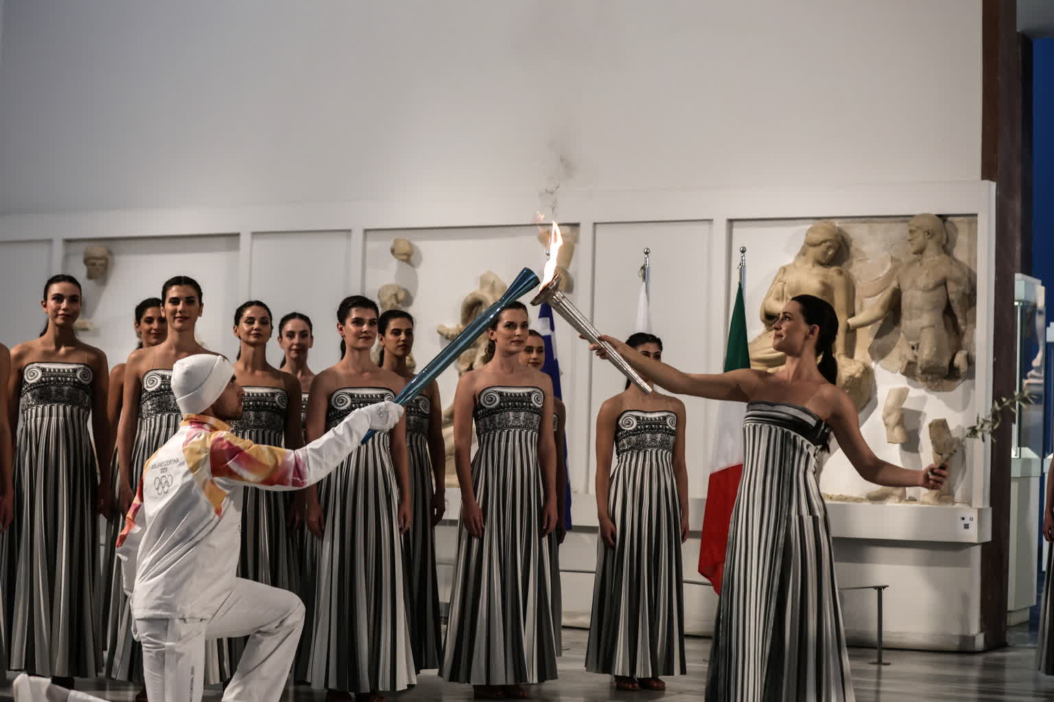 Igrzyska 2026 – w Olimpii zapłonął ogień olimpijski