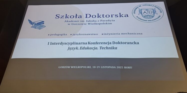 Wymieniają się doświadczeniami i wiedzą. Konferencja na AJP