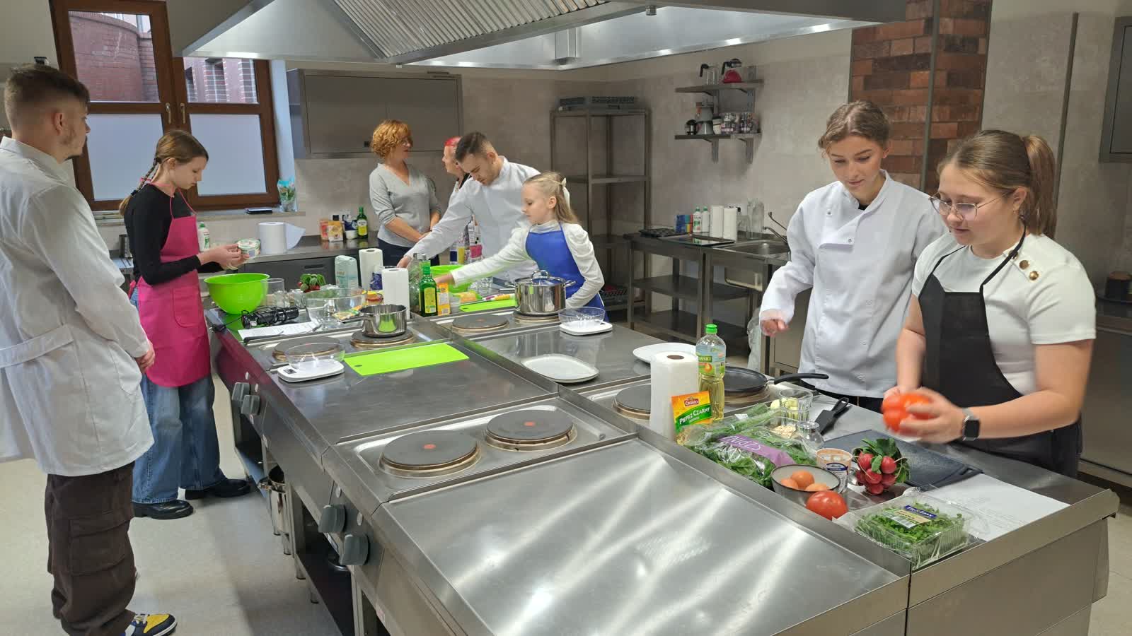 Młodzi kucharze przygotowali zdrowe śniadanie. Finał konkursu w Gorzowie