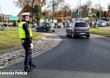Bezpiecznie i bez wypadków. Policja podsumowuje Dzień Wszystkich Świętych