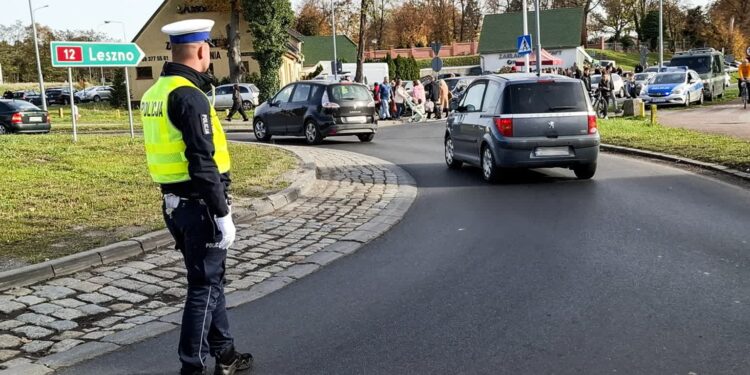 Bezpiecznie i bez wypadków. Policja podsumowuje Dzień Wszystkich Świętych
