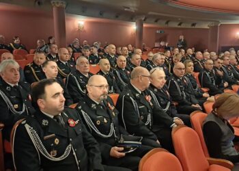 Odznaczenia i medale dla strażaków. 30-lecie Krajowego Systemu Ratowniczo-Gaśniczego