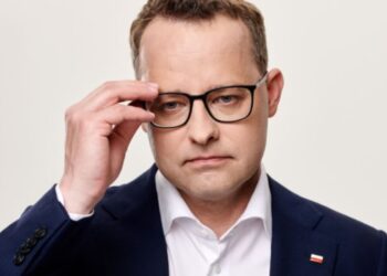 Prokuratura pozbawia M. Romanowskiego polskiego paszportu; to samo czeka Z. Ziobrę