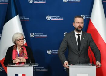 Szefowie MON Polski i Francji m.in. o współpracy w programie SAFE, w tym w kwestii tankowców powietrznych