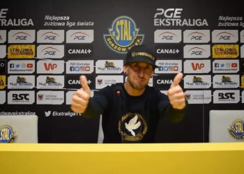 Anders Thomsen i Mathias Pollestad pozostają w Stali