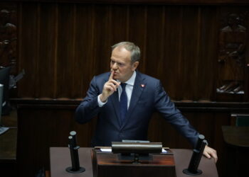 Tusk: Znamy tożsamość osób odpowiedzialnych za sabotaż na kolei