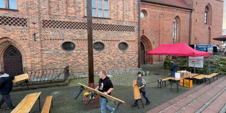 „Ciepła zupa” spod katedry na Kwadrat?