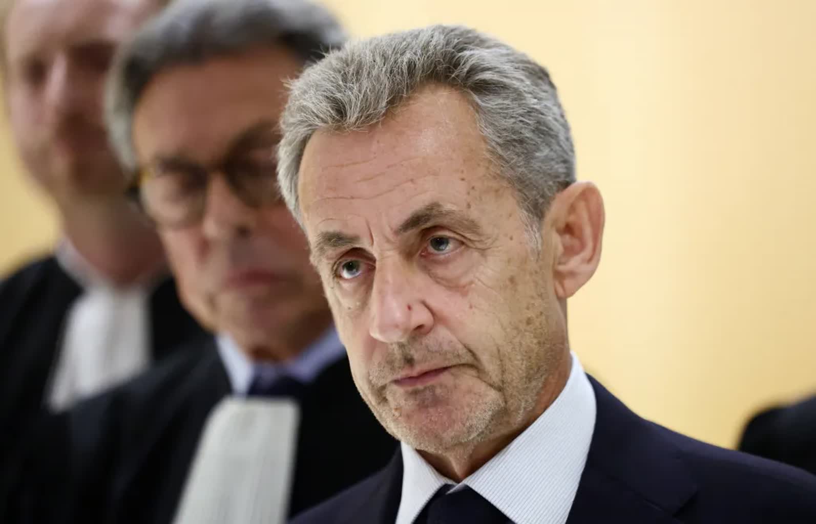 Nicolas Sarkozy jeszcze dziś opuści więzienie pod nadzorem sądowym