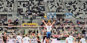 Faworyt ze stolicy nie był wybitny, ale bierze 3 punkty