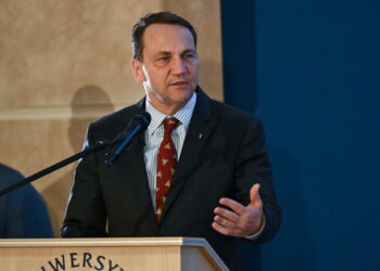Sikorski wzywa izraelskiego ambasadora do MSZ