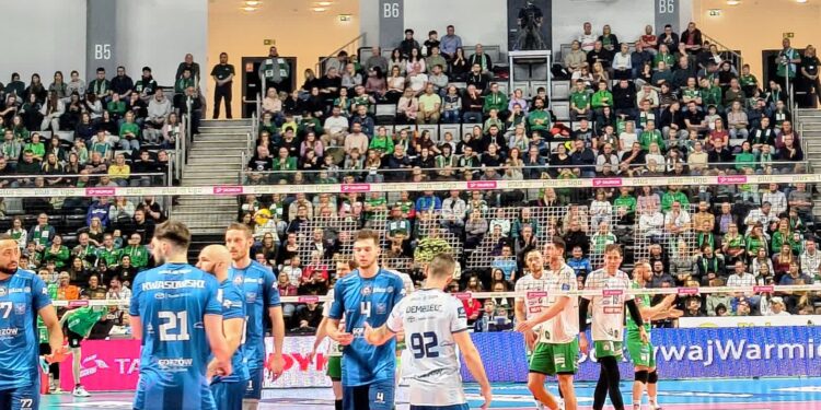 Ostatnia Prosta: koszykówka (żeńska i męska), siatkówka, piłka nożna (Stilon)