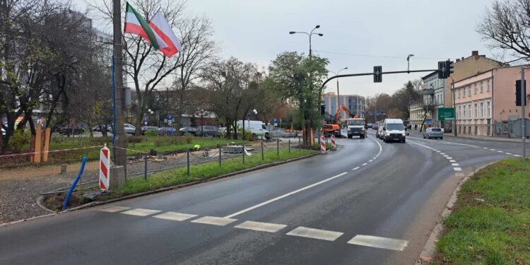 Utrudnienia przy skrzyżowaniu Jagiełły z Chrobrego i Wybickiego