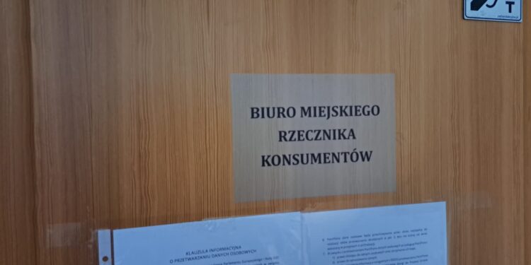Po badaniu słuchu podpisali niekorzystne umowy. Rzecznik konsumenta mówi co robić