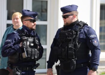 Policjantka zaatakowana przez nożownika. Trwa wyjaśnianie przebiegu interwencji