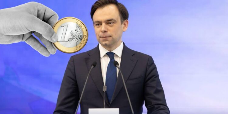 Minister finansów: rząd nie pracuje nad wprowadzeniem euro