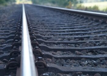 Brak fragmentu szyny kolejowej na linii kolejowej Sławięcice – Rudziniec, przyczyną prawdopodobnie mróz