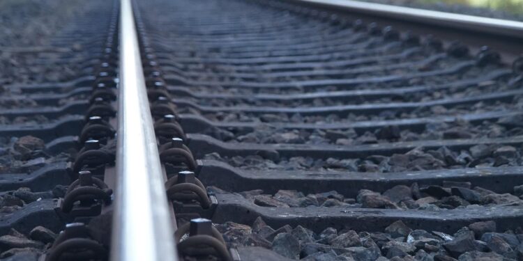 Brak fragmentu szyny kolejowej na linii kolejowej Sławięcice – Rudziniec, przyczyną prawdopodobnie mróz