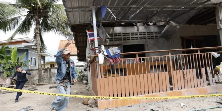 Eskalacja napięcia na linii Tajlandia-Kambodża. Ponad pół miliona ludzi ewakuowało się z terenów przygranicznych